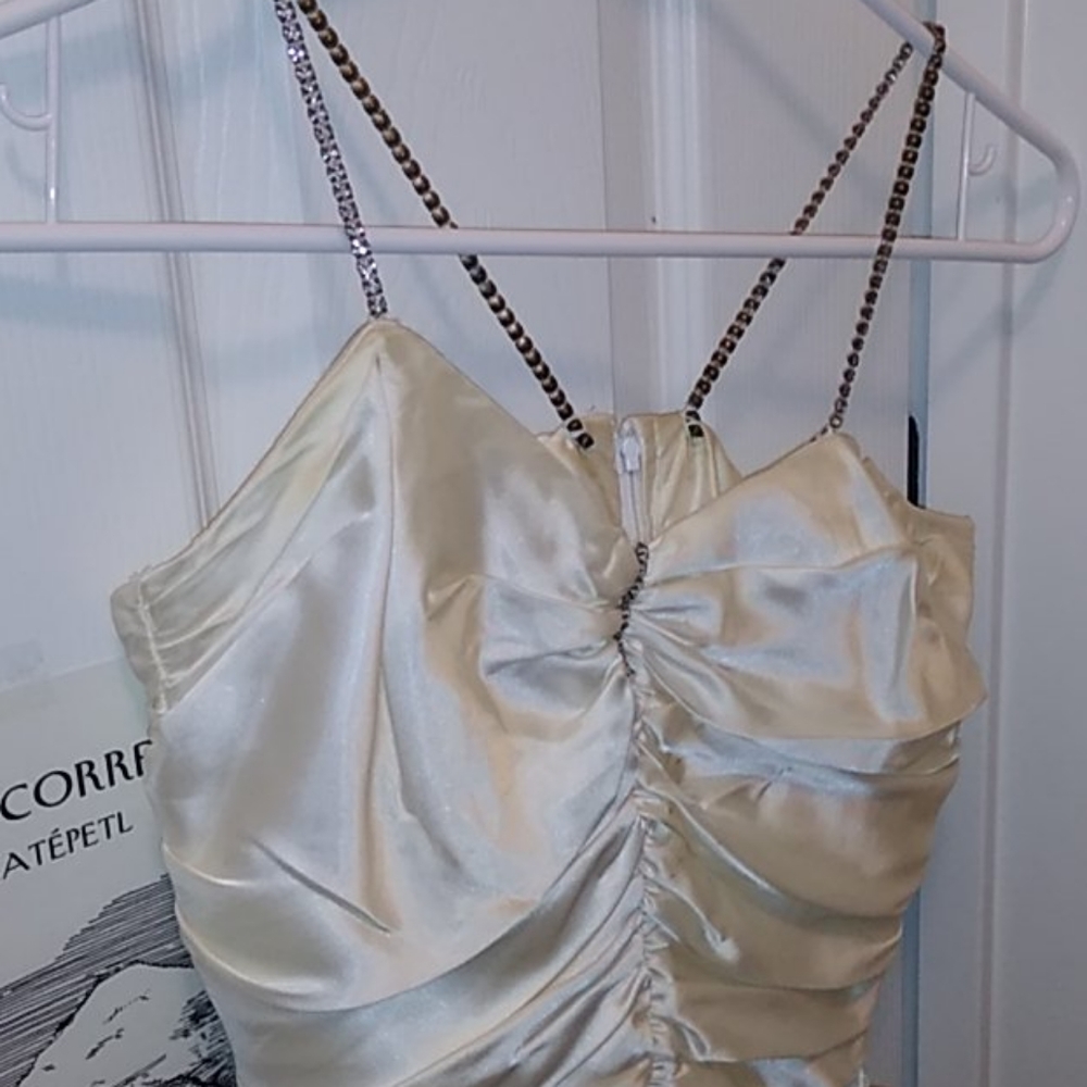 Event dress - Picture 2 of 4